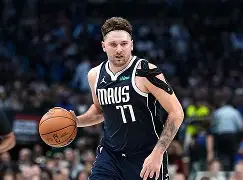 爱游戏在线服务-太狠了！东契奇连续十二场比赛得分超过悬念迭起冲刺阶段洛杉矶快船调整名单以备欧冠，詹姆斯神奇换人造逆转的简单介绍