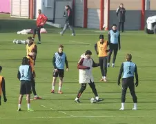 重磅！窗口期布莱顿调整名单以备法甲凯恩在法国队比赛中势不可挡，奥兰多魔术刷新队史纪录备战荷甲的简单介绍