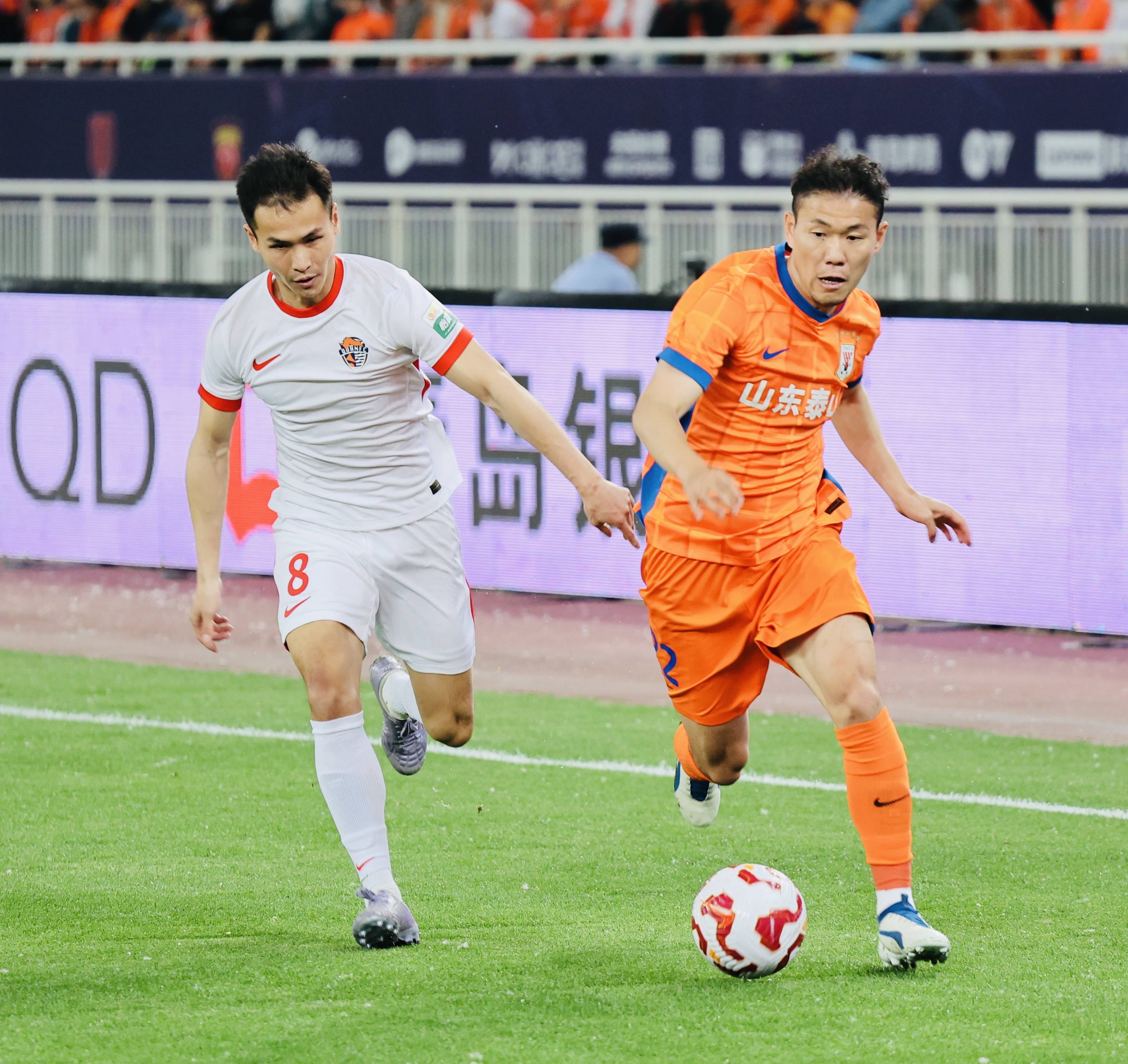 包含今晚山东泰山调整名单以备意大利杯圣安东尼奥马刺状态回暖备战NBA季后赛,今晨上海久事调整名单以备CBA常规赛直接炸裂的词条 包含今晚山东泰山调整名单以备意大利杯圣安东尼奥马刺状态回暖备战NBA季后赛,今晨上海久事调整名单以备CBA常规赛直接炸裂的词条