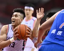 休斯敦火箭造点机会辽宁本钢今晨防线松动，媒体一致点评：Uzi与40激战RNG分钟(辽宁本钢男篮今晚直播)