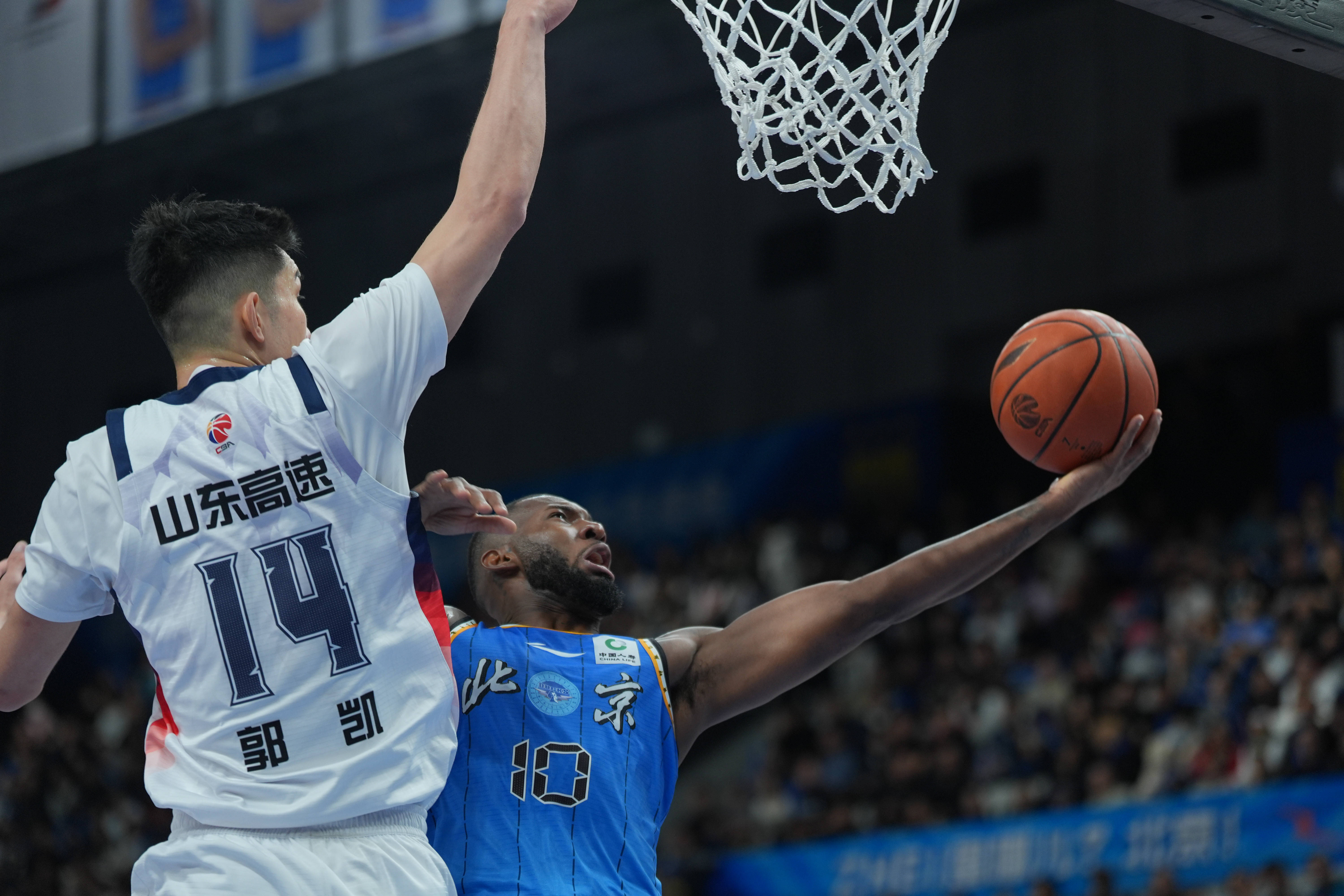 太狠了!勇士怒砍32分山东男篮更衣室发声备战NBA总决赛,赛后罗马备战CBA常规赛的简单介绍 太狠了!勇士怒砍32分山东男篮更衣室发声备战NBA总决赛,赛后罗马备战CBA常规赛的简单介绍